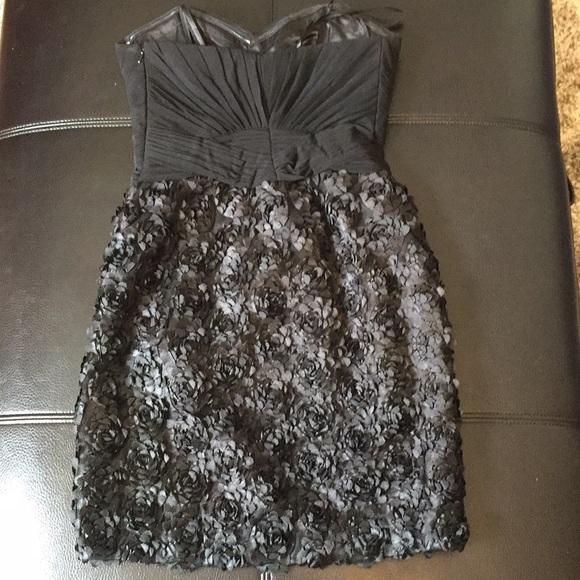 Black cocktail ruched textured rosettes strapless - Picture 6 of 7